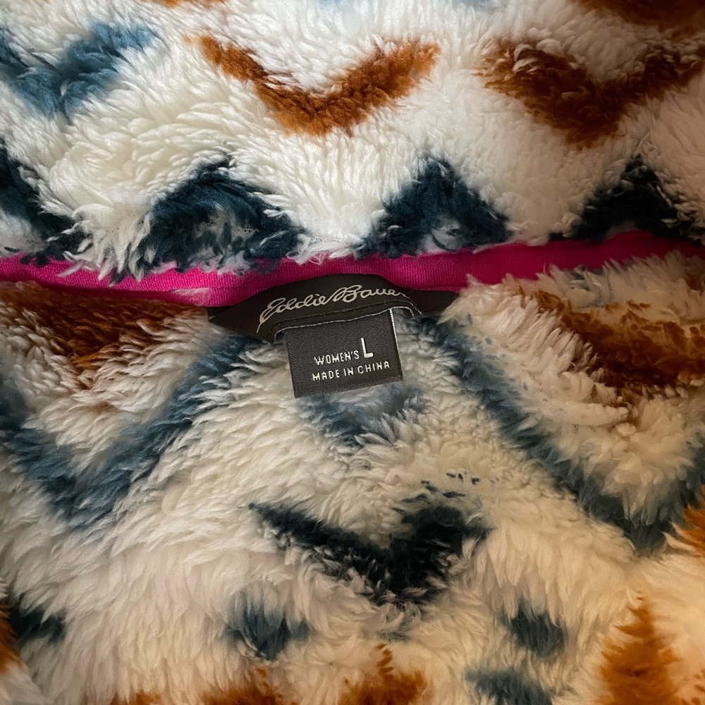 Eddie Bauer Plush 1/4 Jacket - Picture 4 of 5